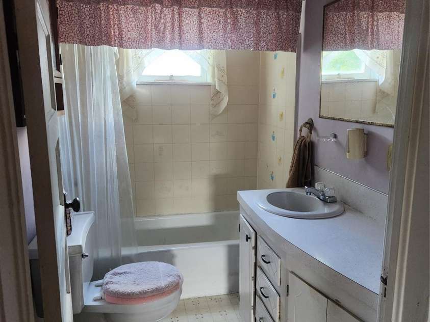 29 Brookwood Avenue, Concord, NC 28025.  MLS# CAR4396464, YatesRealty ID 34890. FULL BATH
