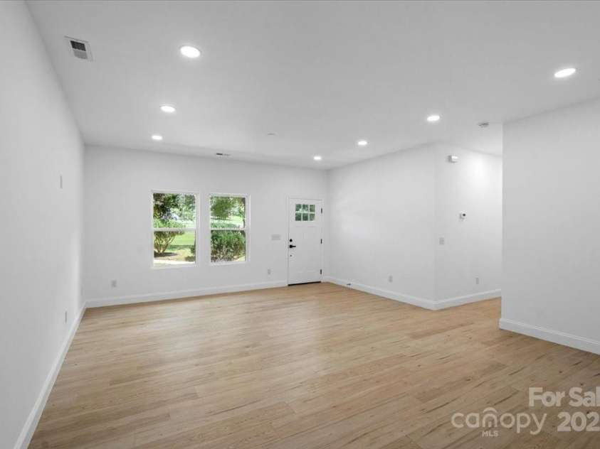 3156 Long Shoals Road, Lincolnton, NC 28092.  MLS# CAR4296360, YatesRealty ID 34892. 