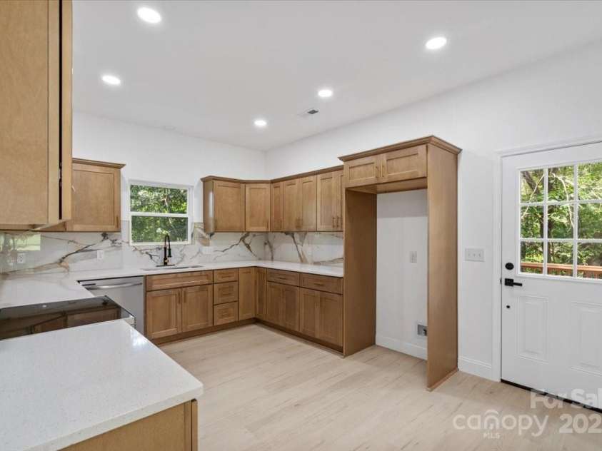 3156 Long Shoals Road, Lincolnton, NC 28092.  MLS# CAR4296360, YatesRealty ID 34892. 