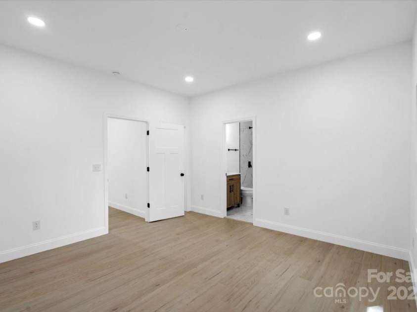 3156 Long Shoals Road, Lincolnton, NC 28092.  MLS# CAR4296360, YatesRealty ID 34892. 