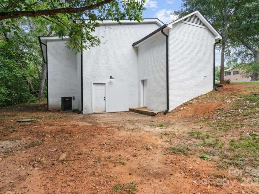 3156 Long Shoals Road, Lincolnton, NC 28092.  MLS# CAR4296360, YatesRealty ID 34892. 