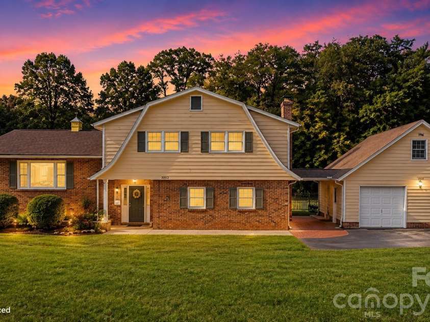3252 Hollyhill Circle, Valdese, NC 28690.  MLS# CAR4396963, YatesRealty ID 34892. 