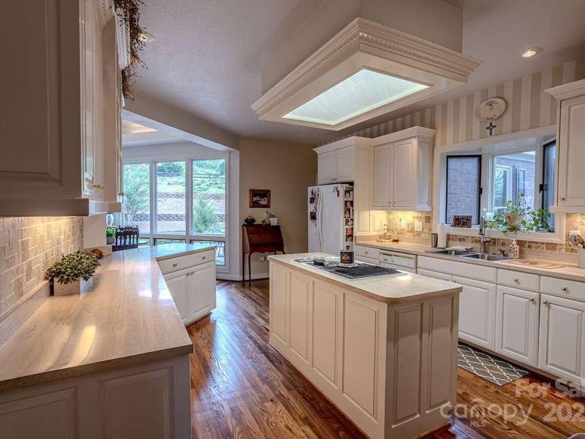 134 Lionshead Way, Gaffney, SC 29341.  MLS# CAR4296007, YatesRealty ID 34893. 