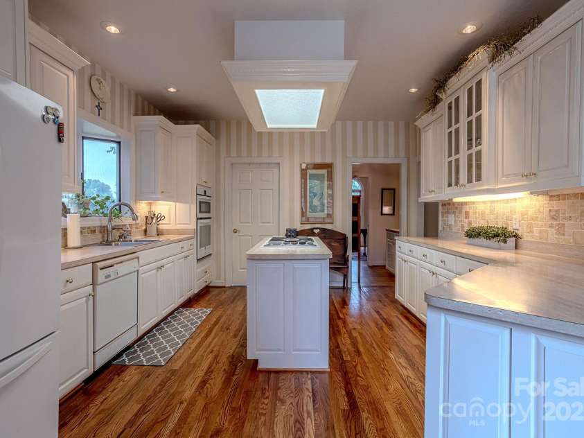 134 Lionshead Way, Gaffney, SC 29341.  MLS# CAR4296007, YatesRealty ID 34893. 