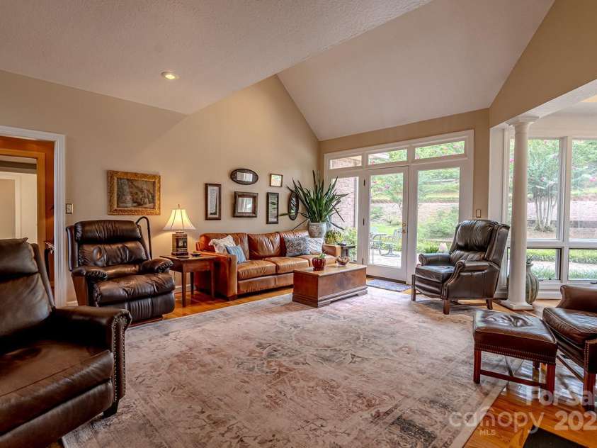 134 Lionshead Way, Gaffney, SC 29341.  MLS# CAR4296007, YatesRealty ID 34893. 