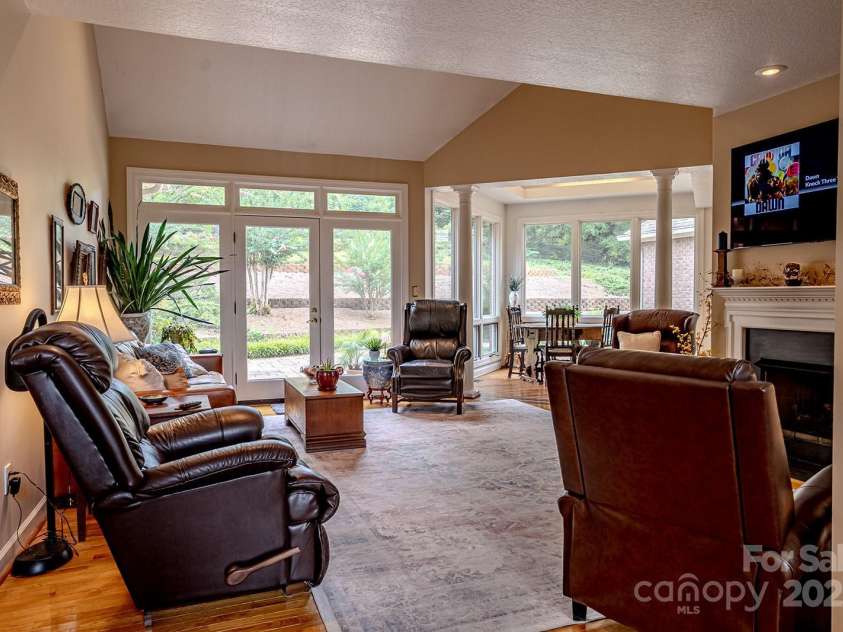 134 Lionshead Way, Gaffney, SC 29341.  MLS# CAR4296007, YatesRealty ID 34893. 