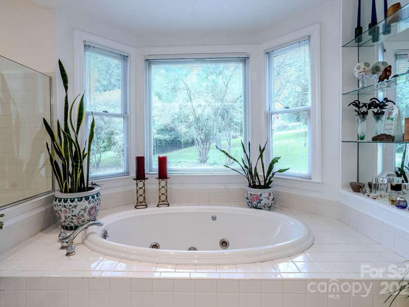 134 Lionshead Way, Gaffney, SC 29341.  MLS# CAR4296007, YatesRealty ID 34893. 