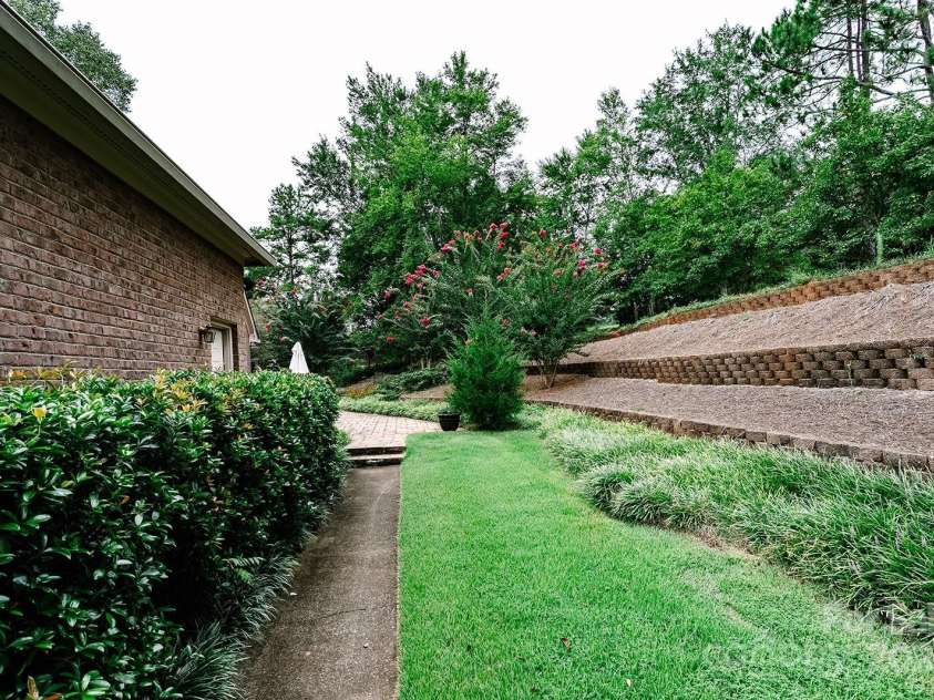 134 Lionshead Way, Gaffney, SC 29341.  MLS# CAR4296007, YatesRealty ID 34893. 