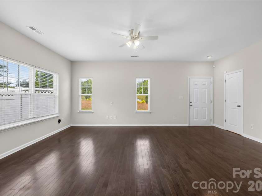 7447 Jane Parks Way, Charlotte, NC 28217.  MLS# CAR4394618, YatesRealty ID 34895. 