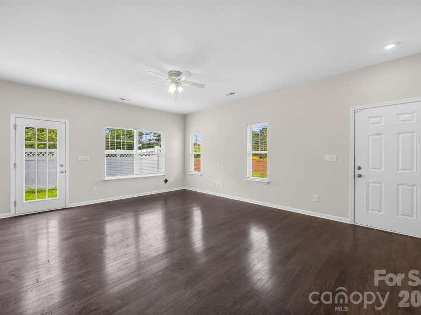 7447 Jane Parks Way, Charlotte, NC 28217.  MLS# CAR4394618, YatesRealty ID 34895. 