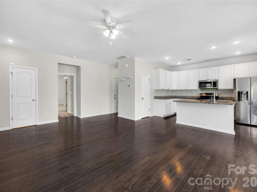 7447 Jane Parks Way, Charlotte, NC 28217.  MLS# CAR4394618, YatesRealty ID 34895. 