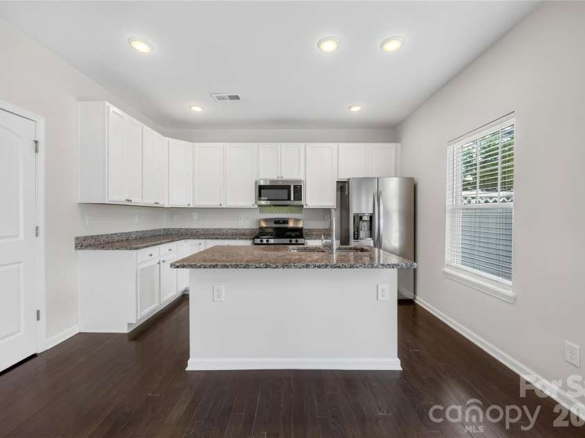 7447 Jane Parks Way, Charlotte, NC 28217.  MLS# CAR4394618, YatesRealty ID 34895. 