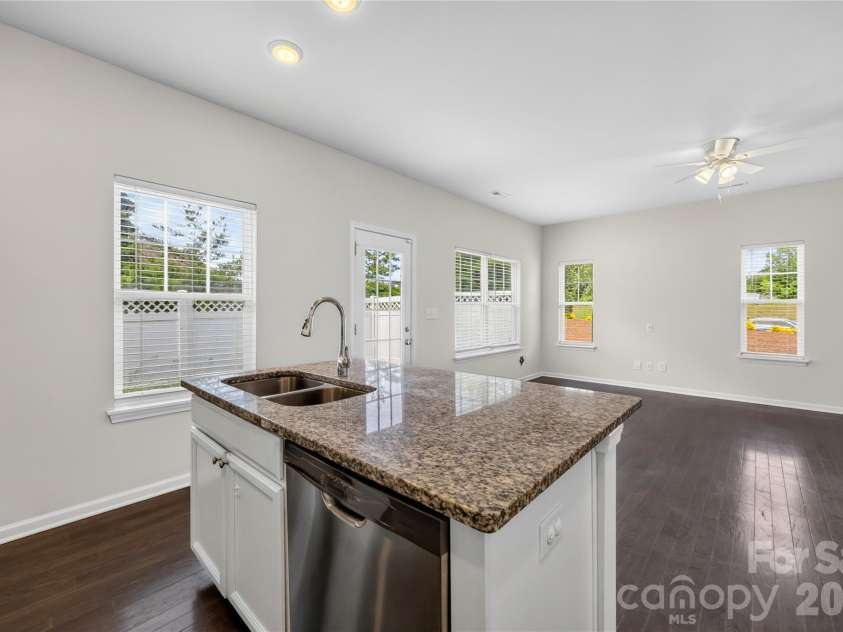 7447 Jane Parks Way, Charlotte, NC 28217.  MLS# CAR4394618, YatesRealty ID 34895. 