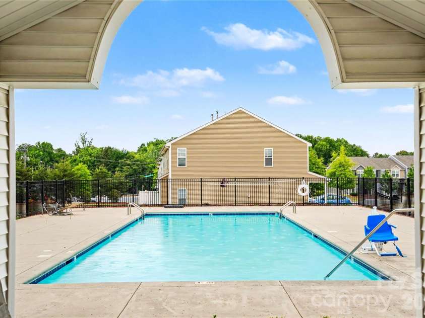 7447 Jane Parks Way, Charlotte, NC 28217.  MLS# CAR4394618, YatesRealty ID 34895. 