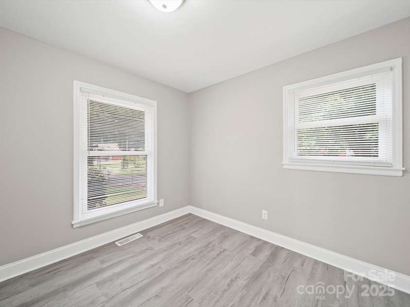 4310 Toluca Place, Charlotte, NC 28208.  MLS# CAR4296754, YatesRealty ID 34896. 