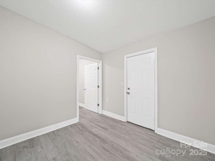 4310 Toluca Place, Charlotte, NC 28208.  MLS# CAR4296754, YatesRealty ID 34896. Mudroom area