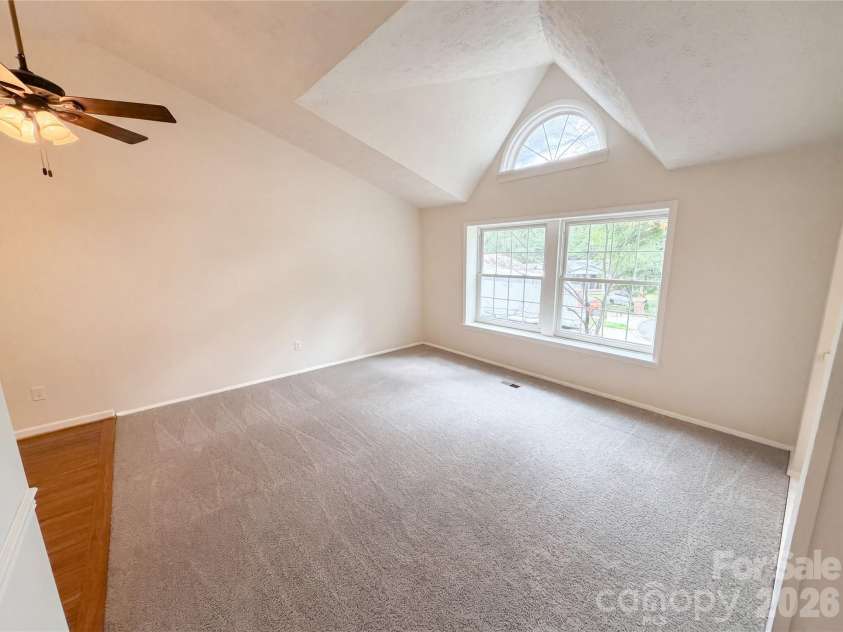 7827 Mallen Drive, Charlotte, NC 28212.  MLS# CAR4399471, YatesRealty ID 34896. 