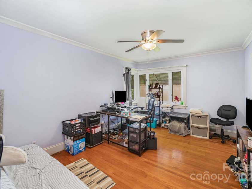 1612 Statesville Boulevard, Salisbury, NC 28144.  MLS# CAR4293224, YatesRealty ID 34897. 