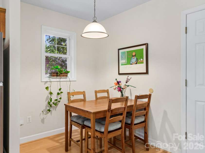 16 Jefferson Drive, Asheville, NC 28801.  MLS# CAR4397729, YatesRealty ID 34898. 