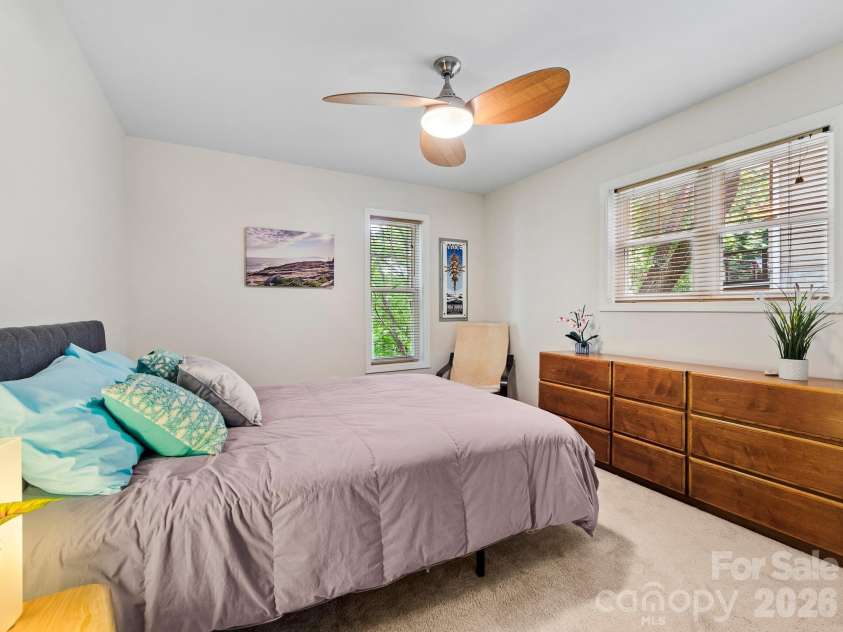 16 Jefferson Drive, Asheville, NC 28801.  MLS# CAR4397729, YatesRealty ID 34898. 