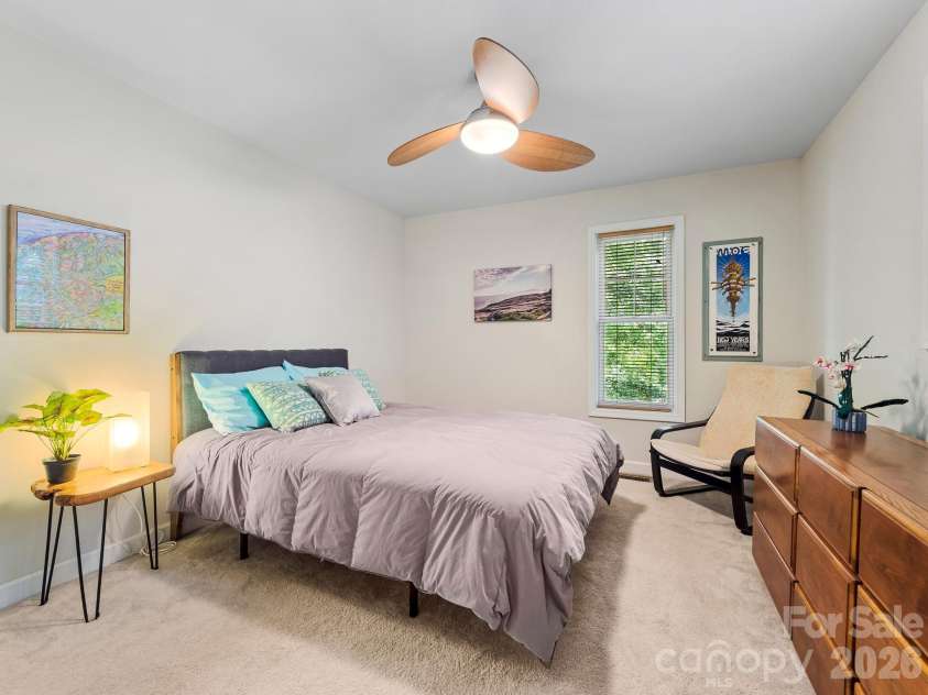 16 Jefferson Drive, Asheville, NC 28801.  MLS# CAR4397729, YatesRealty ID 34898. 