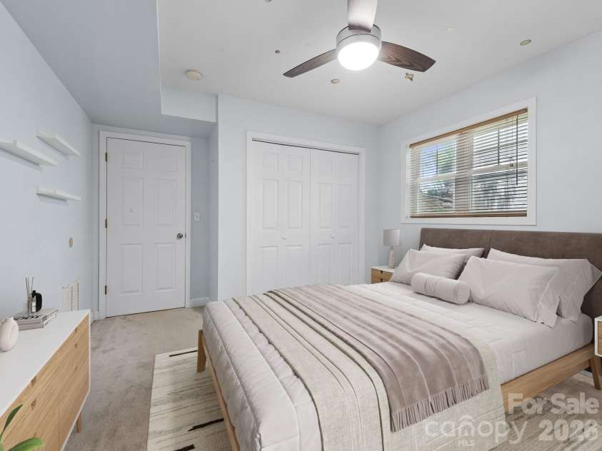 16 Jefferson Drive, Asheville, NC 28801.  MLS# CAR4397729, YatesRealty ID 34898. 
