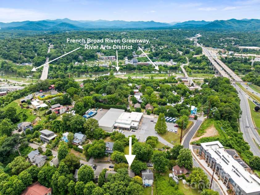 16 Jefferson Drive, Asheville, NC 28801.  MLS# CAR4397729, YatesRealty ID 34898. 