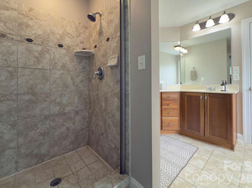 3011 Crismark Drive, Indian Trail, NC 28079.  MLS# CAR4400449, YatesRealty ID 34899. Primary Bath