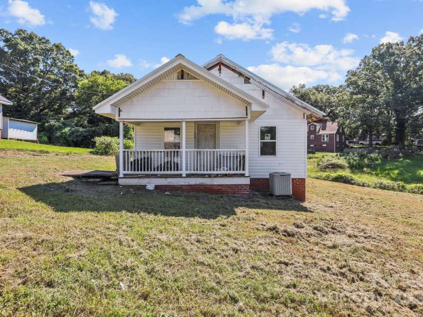 808 4th Street, Albemarle, NC 28001.  MLS# CAR4296794, YatesRealty ID 34899. 