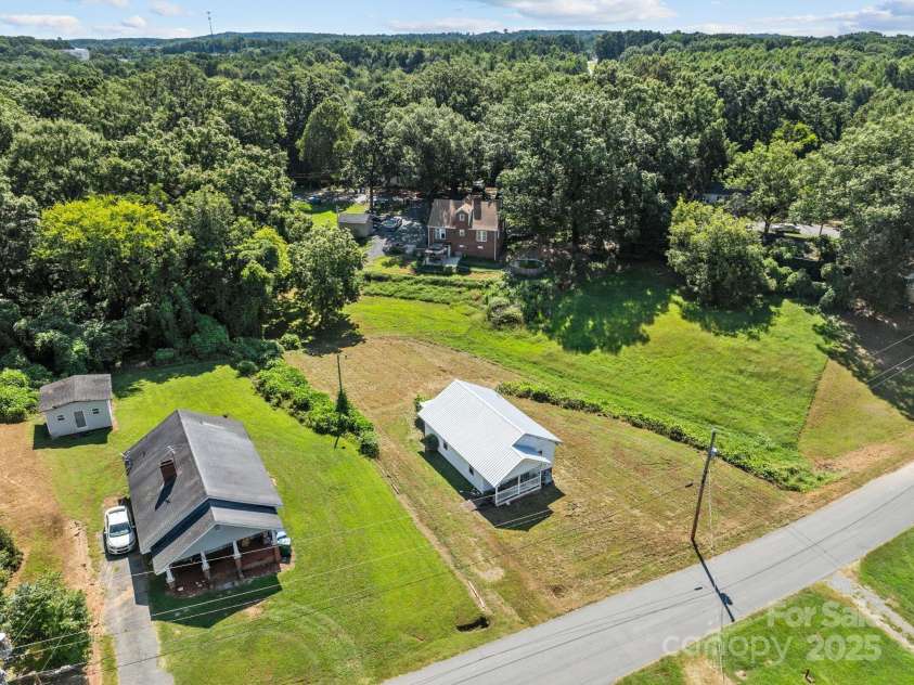 808 4th Street, Albemarle, NC 28001.  MLS# CAR4296794, YatesRealty ID 34899. 