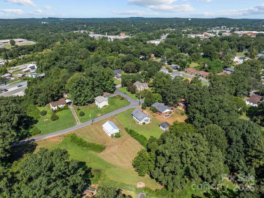 808 4th Street, Albemarle, NC 28001.  MLS# CAR4296794, YatesRealty ID 34899. 