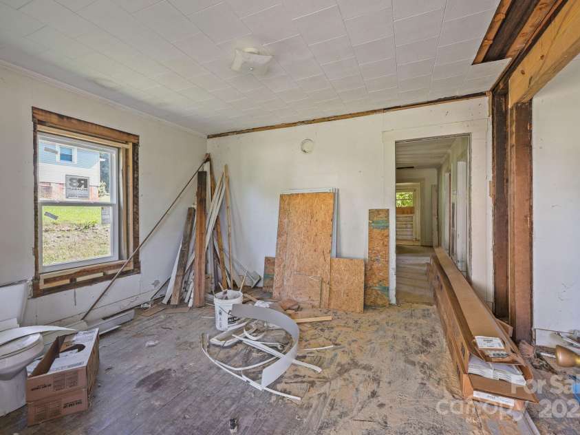 808 4th Street, Albemarle, NC 28001.  MLS# CAR4296794, YatesRealty ID 34899. Potential Living Room