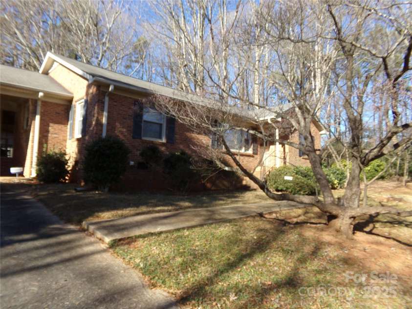 5514 Grafton Place, Charlotte, NC 28212.  MLS# CAR4211262, YatesRealty ID 349. 