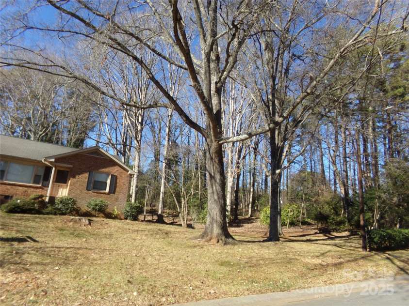 5514 Grafton Place, Charlotte, NC 28212.  MLS# CAR4211262, YatesRealty ID 349. 