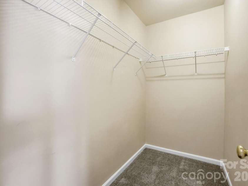 3569 Draycott Avenue, Charlotte, NC 28213.  MLS# CAR4341865, YatesRealty ID 3490. Spacious walk-in closet