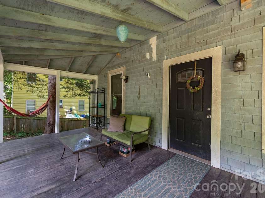 14 Border Street, Black Mountain, NC 28711.  MLS# CAR4392879, YatesRealty ID 34900. 
