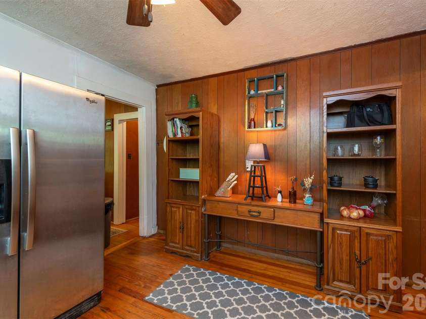 14 Border Street, Black Mountain, NC 28711.  MLS# CAR4392879, YatesRealty ID 34900. 