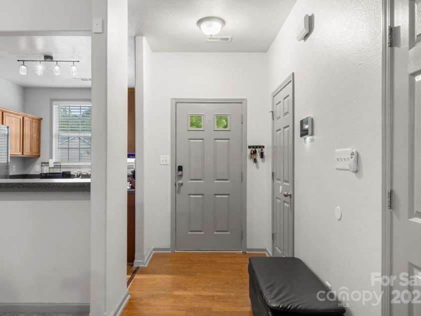 8211 Carob Tree Lane, Charlotte, NC 28215.  MLS# CAR4297175, YatesRealty ID 34900. 