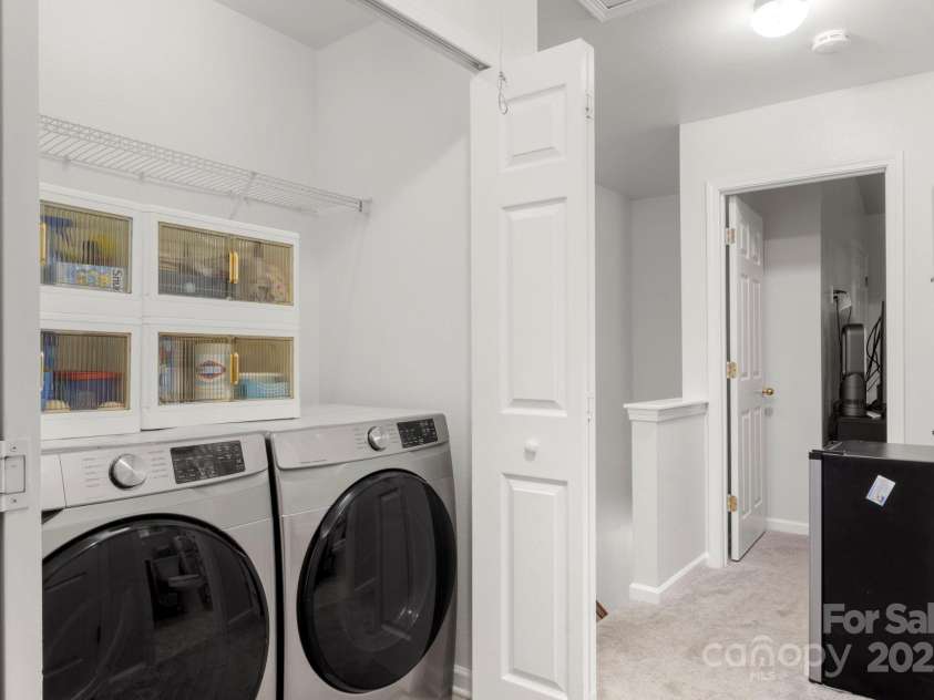 8211 Carob Tree Lane, Charlotte, NC 28215.  MLS# CAR4297175, YatesRealty ID 34900. 