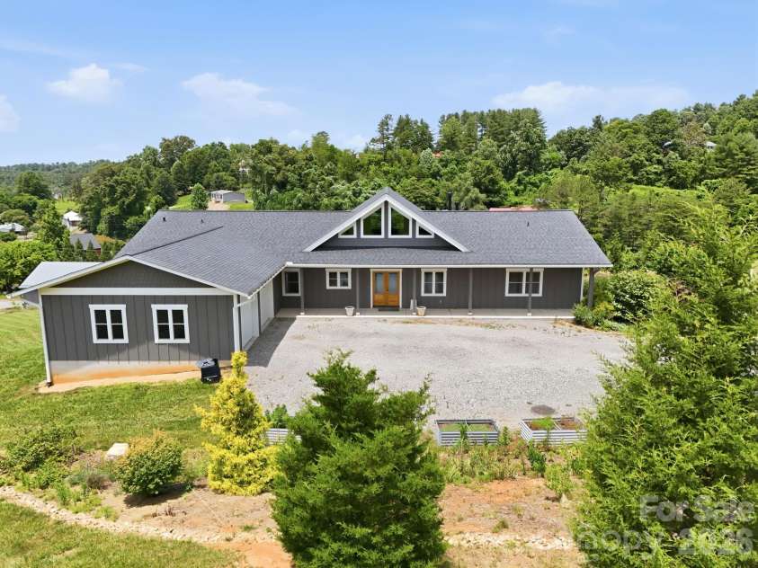 41 Bell Sprinkle Road, Weaverville, NC 28787.  MLS# CAR4391644, YatesRealty ID 34903. 