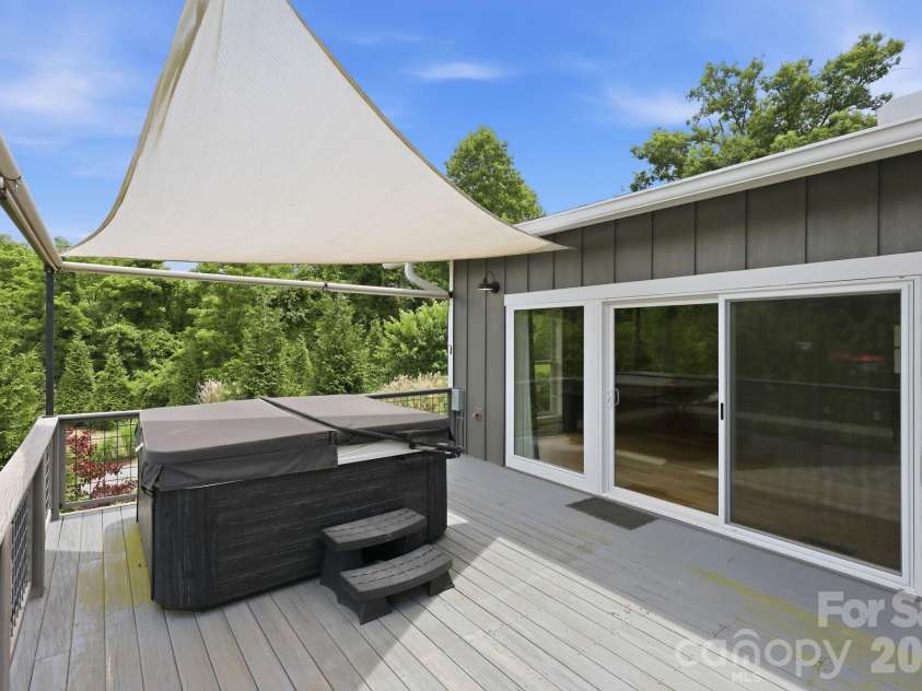 41 Bell Sprinkle Road, Weaverville, NC 28787.  MLS# CAR4391644, YatesRealty ID 34903. 