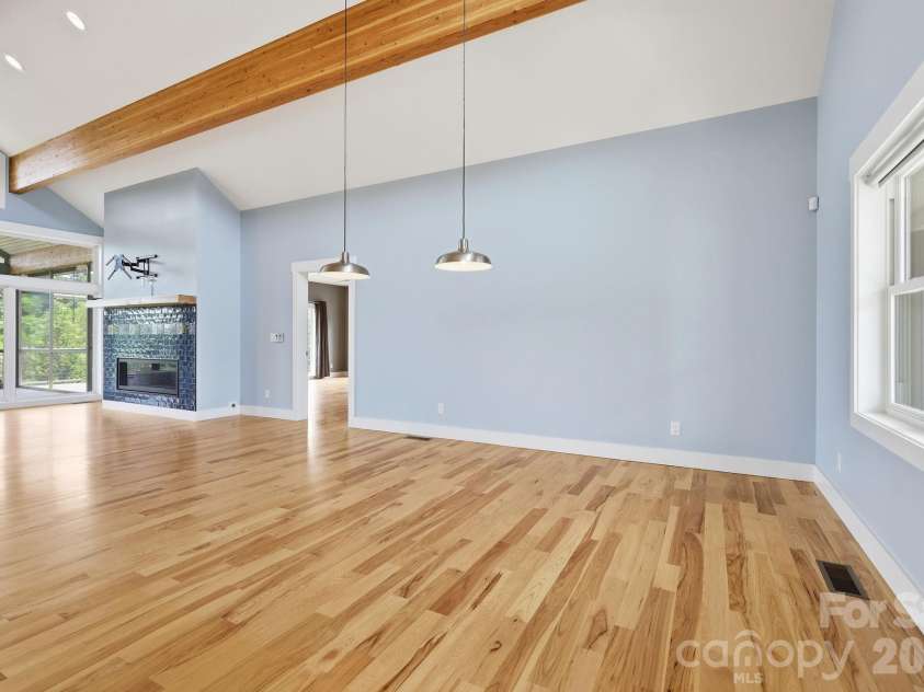 41 Bell Sprinkle Road, Weaverville, NC 28787.  MLS# CAR4391644, YatesRealty ID 34903. 