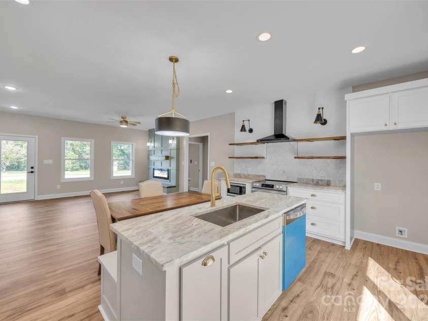 115 Peacock Hollar Road, Statesville, NC 28625.  MLS# CAR4296891, YatesRealty ID 34905. 