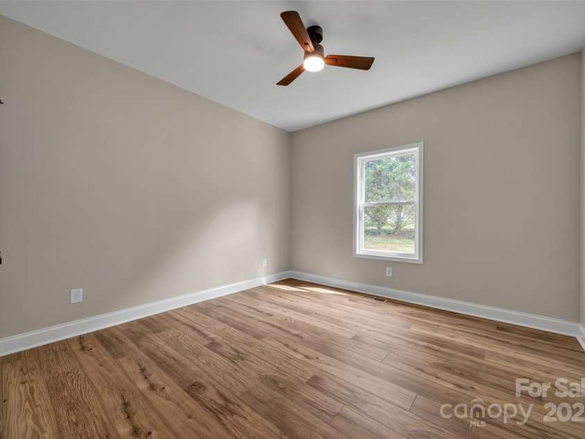 115 Peacock Hollar Road, Statesville, NC 28625.  MLS# CAR4296891, YatesRealty ID 34905. 