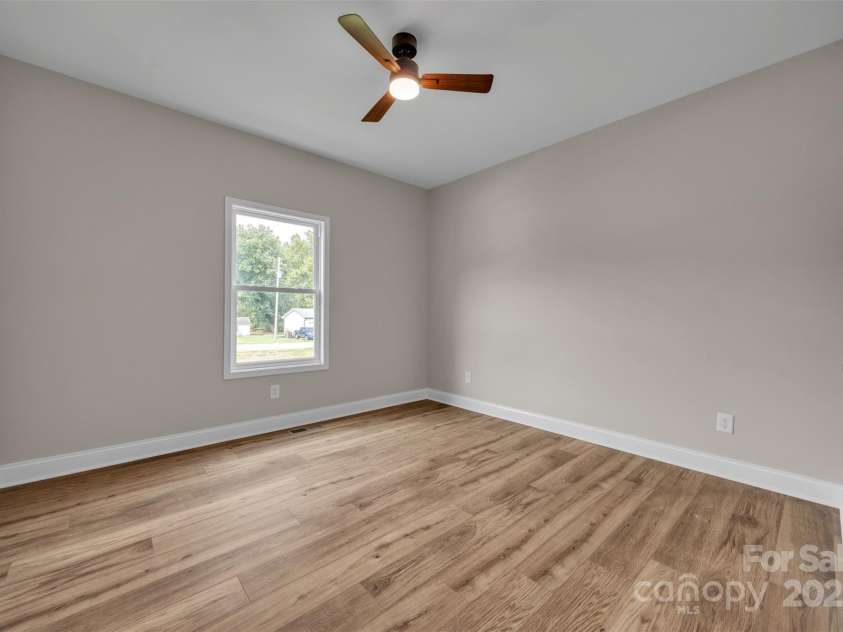 115 Peacock Hollar Road, Statesville, NC 28625.  MLS# CAR4296891, YatesRealty ID 34905. 