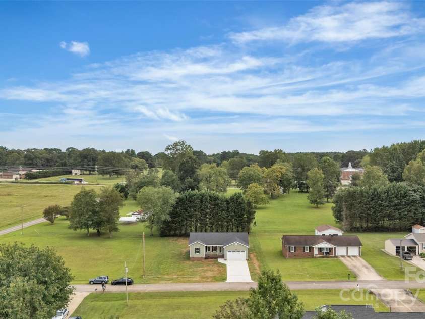 115 Peacock Hollar Road, Statesville, NC 28625.  MLS# CAR4296891, YatesRealty ID 34905. 