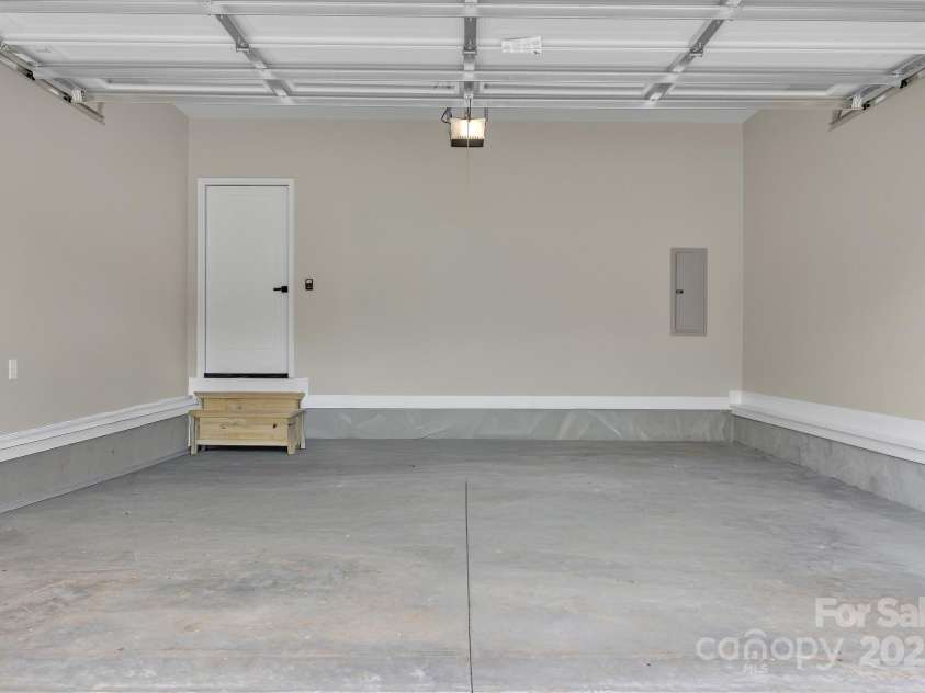 115 Peacock Hollar Road, Statesville, NC 28625.  MLS# CAR4296891, YatesRealty ID 34905. 
