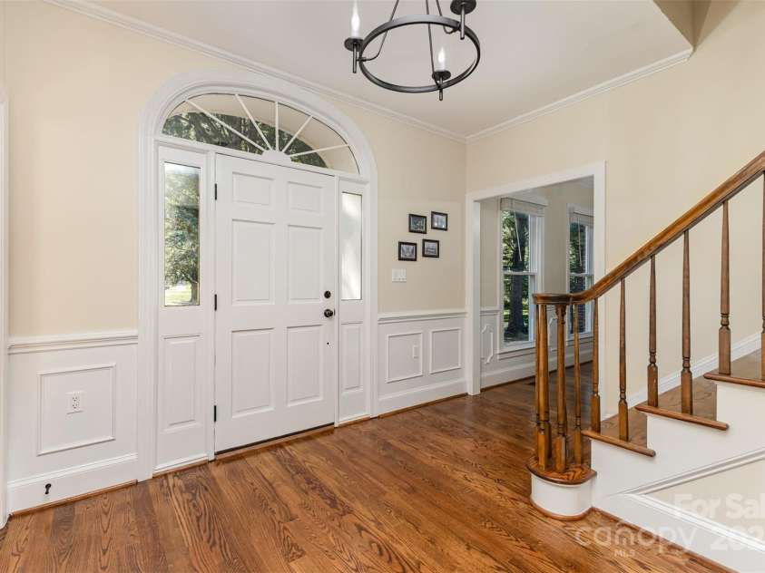 15655 Highway 601 Highway, Midland, NC 28107.  MLS# CAR4302018, YatesRealty ID 34905. Foyer
