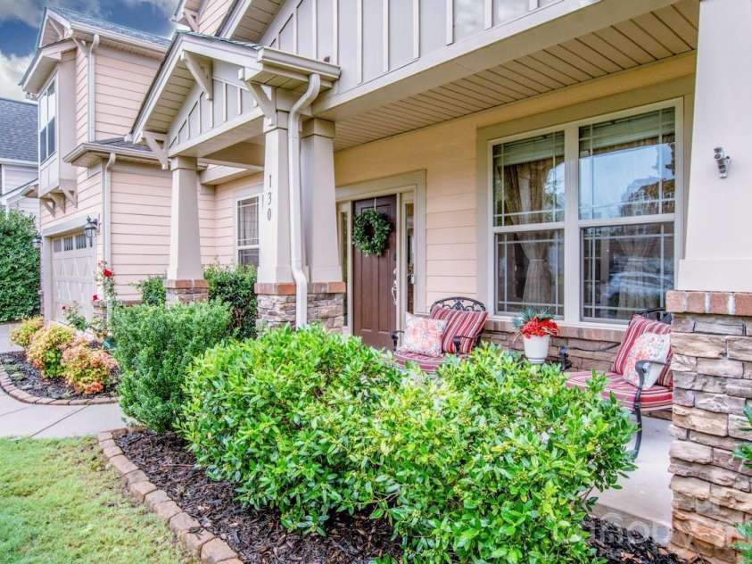 130 Eagles Landing Drive, Mooresville, NC 28117.  MLS# CAR4407110, YatesRealty ID 34907. Perfect for relaxation