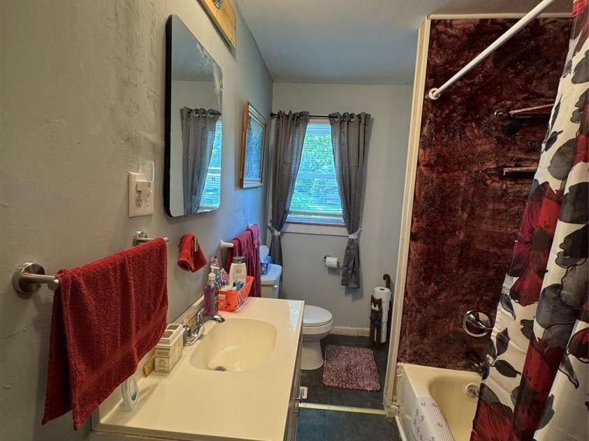 816 Skyland Drive, Kannapolis, NC 28124.  MLS# CAR4296768, YatesRealty ID 34908. Primary bath shower